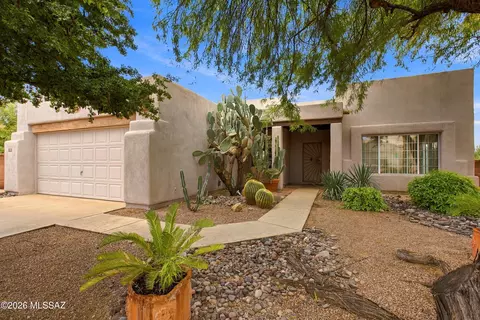 1055 W Eagle Look Ln, Oro Valley, AZ 85737