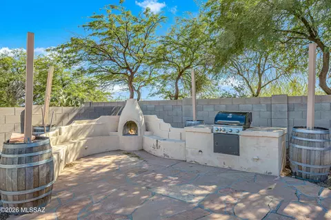 3051 W Calle Rosalinda, Tucson, AZ 85746