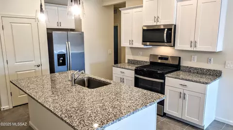 13124 N Homestead Ln, Marana, AZ 85653