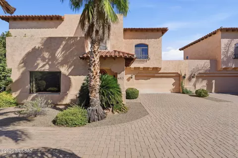 6919 E Cloud Rd, Tucson, AZ 85750