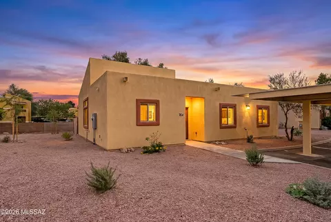 7614 E Kini Dr, Tucson, AZ 85710