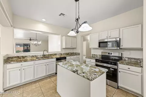 11078 W Motes Dr, Marana, AZ 85653