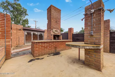 Exterior - 5632 E 4th St, Tucson, AZ 85711 photo 2 of 7