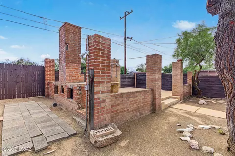 Exterior - 5632 E 4th St, Tucson, AZ 85711 photo 3 of 7