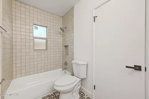 Bath - 5632 E 4th St, Tucson, AZ 85711 photo 2 of 3