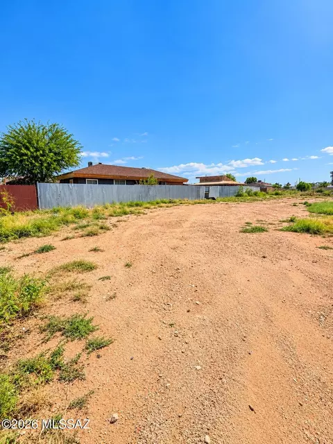 202 E Valeska Rd #0, Tucson, AZ 85706