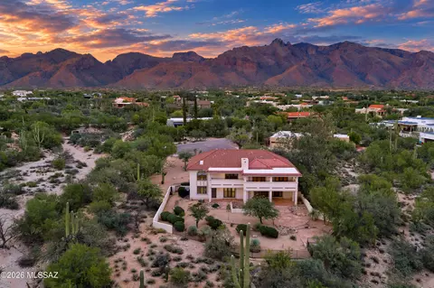 1710 E Calle De La Culebra, Tucson, AZ 85718