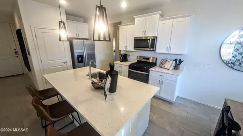 13112 N Homestead Ln, Marana, AZ 85653