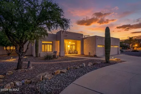 11597 N Meadow Sage Dr, Oro Valley, AZ 85737