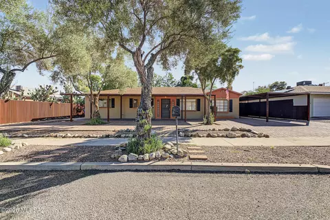 Exterior - 4640 E 9th St, Tucson, AZ 85711 photo 1 of 7
