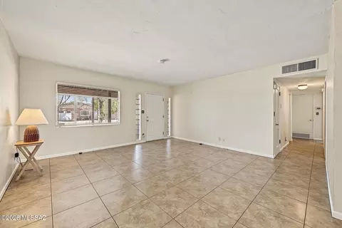 Living - 4640 E 9th St, Tucson, AZ 85711 photo 3 of 5