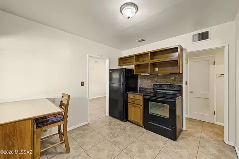 Kitchen - 4640 E 9th St, Tucson, AZ 85711 photo 3 of 3