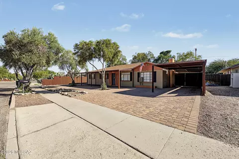 Exterior - 4640 E 9th St, Tucson, AZ 85711 photo 2 of 7