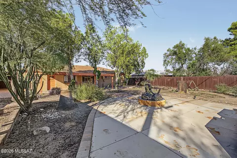 Exterior - 4640 E 9th St, Tucson, AZ 85711 photo 6 of 7