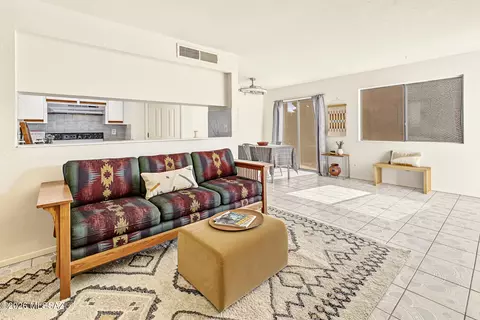 6541 E Calle La Paz #C, Tucson, AZ 85715