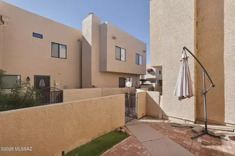 Exterior - 154 E Pastime Rd, Tucson, AZ 85705 photo 2 of 6