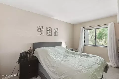 Bedroom - 154 E Pastime Rd, Tucson, AZ 85705 photo 3 of 6