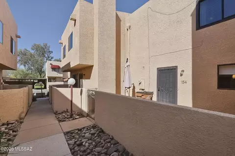 Exterior - 154 E Pastime Rd, Tucson, AZ 85705 photo 4 of 6