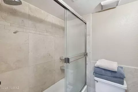 Bath - 154 E Pastime Rd, Tucson, AZ 85705 photo 2 of 4