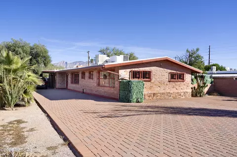 3009 E Copper St, Tucson, AZ 85716