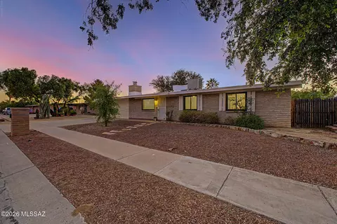 7579 N Rasmussen Ave, Tucson, AZ 85741