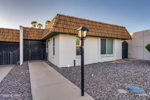 660 E River Rd #Z, Tucson, AZ 85704