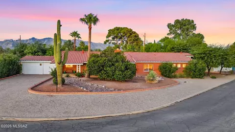 2111 E Waverly St, Tucson, AZ 85719