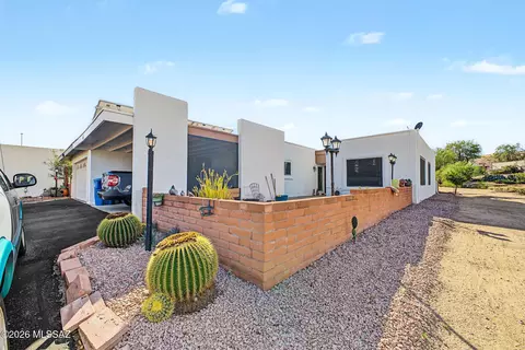 662 W Rio San Pedro, Green Valley, AZ 85614