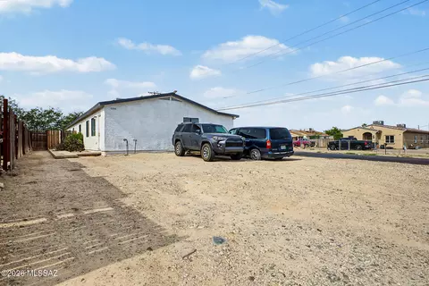 6300 S Dunton Ave, Tucson, AZ 85706