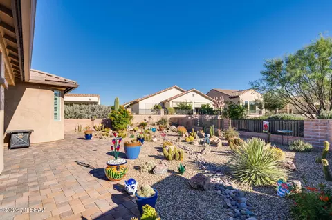 Exterior - 2476 E Rolling Meadow Ln, Green Valley, AZ 85614 photo 3 of 9