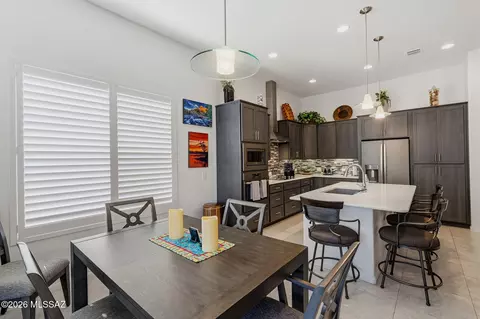 Kitchen - 2476 E Rolling Meadow Ln, Green Valley, AZ 85614 photo 10 of 10