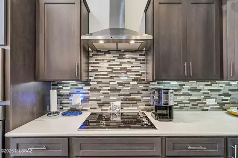 Kitchen - 2476 E Rolling Meadow Ln, Green Valley, AZ 85614 photo 5 of 10
