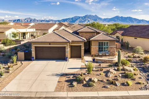 Exterior - 2476 E Rolling Meadow Ln, Green Valley, AZ 85614 photo 7 of 9
