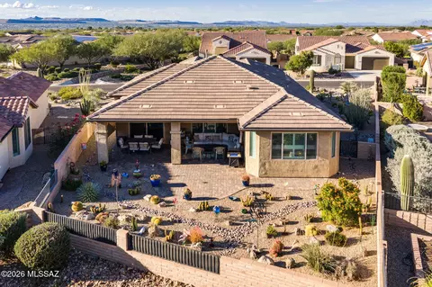Exterior - 2476 E Rolling Meadow Ln, Green Valley, AZ 85614 photo 8 of 9