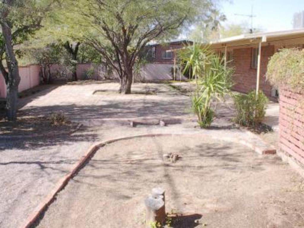 4332 E 7th St, Tucson, AZ 85711 photo 4