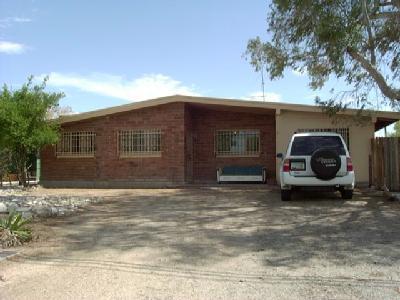 334 E Smoot Pl, Tucson, AZ 85705 photo 2