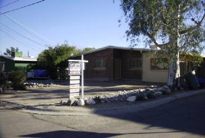 334 E Smoot Pl, Tucson, AZ 85705 photo 1