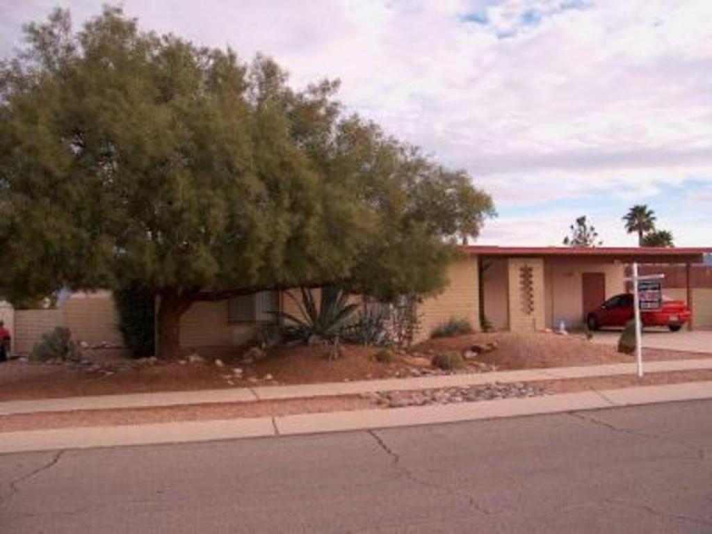9251 E 6th St, Tucson, AZ 85710 photo 1