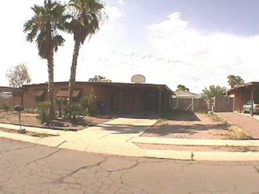 7631 E David Dr, Tucson, AZ 85730 photo 1