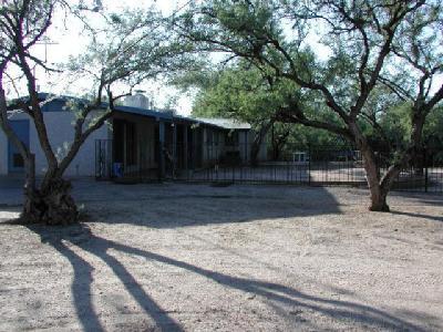8480 E Wrightstown Rd, Tucson, AZ 85715 photo 2