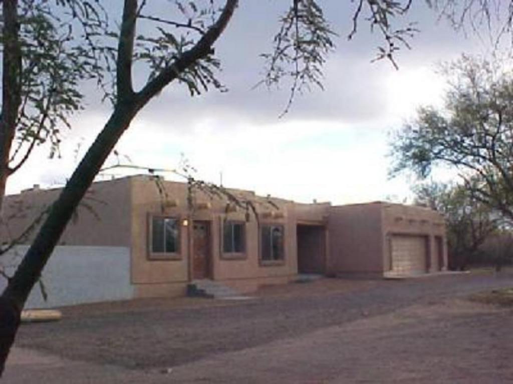 11245 Edison St, Tucson, AZ 85749 photo 4