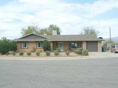8651 E 28th Pl, Tucson, AZ 85710 photo 2
