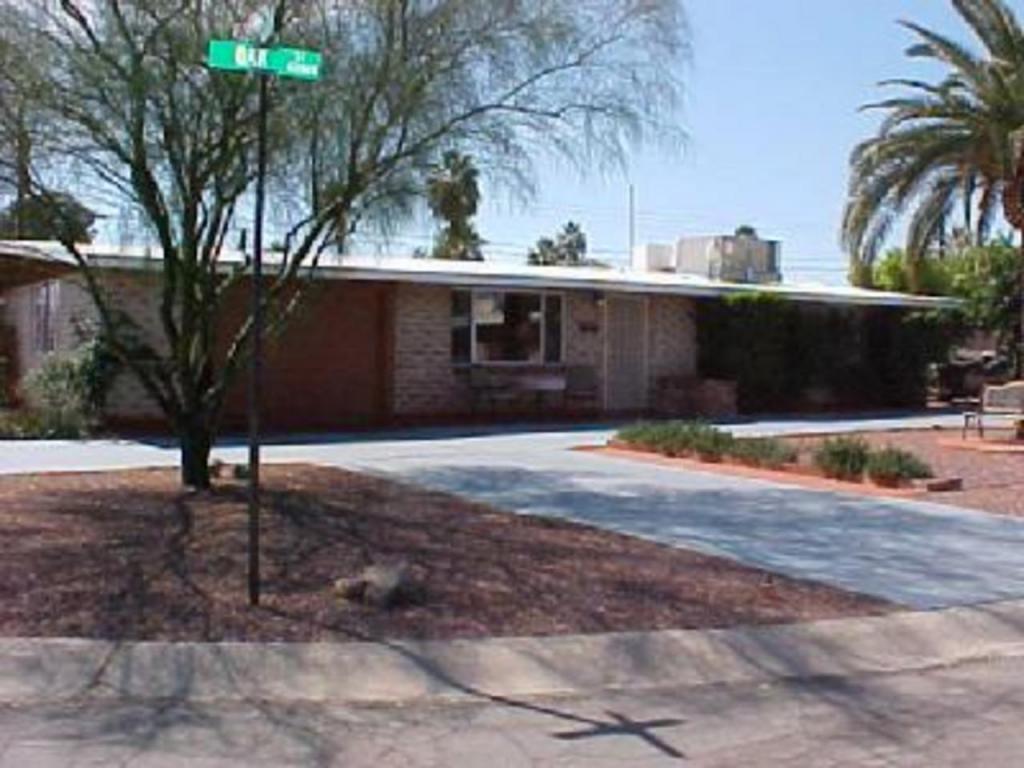 6232 E Oak St, Tucson, AZ 85711 photo 1