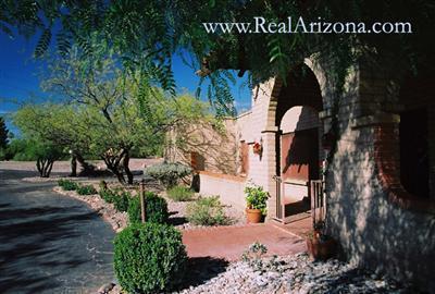 7900 E Cloud Rd, Tucson, AZ 85750 photo 2