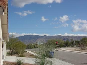 10208 E Buffaloberry Loop, Tucson, AZ 85748 photo 2