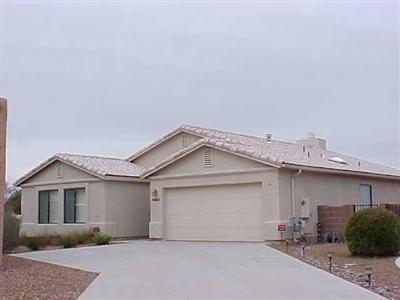 9453 E Lilly Bay Loop, Tucson, AZ 85710 photo 2