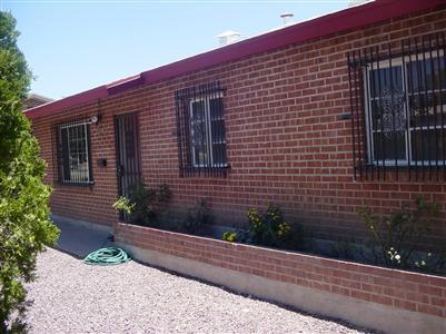 4702 E Cecelia St, Tucson, AZ 85711 photo 2