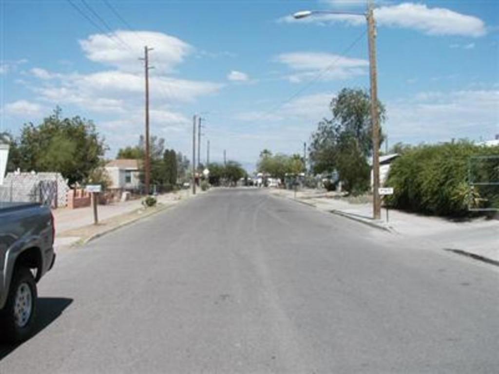 426 E 34th St, Tucson, AZ 85713 photo 3
