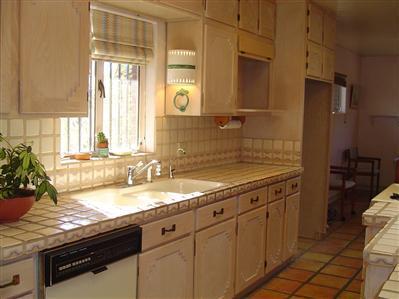 5915 E Baker St, Tucson, AZ 85711 photo 2