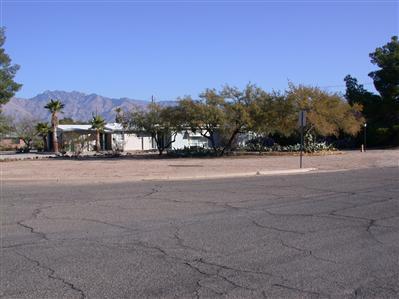 4633 E Bermuda St, Tucson, AZ 85712 photo 1